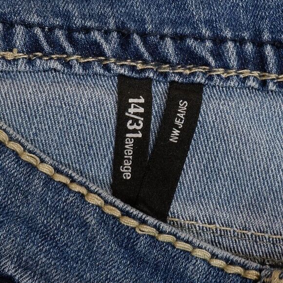 Nine West Jeans Womens 14/31 Annette Embellished Blue Denim Measures 36 x 29.5 - Picture 4 of 12